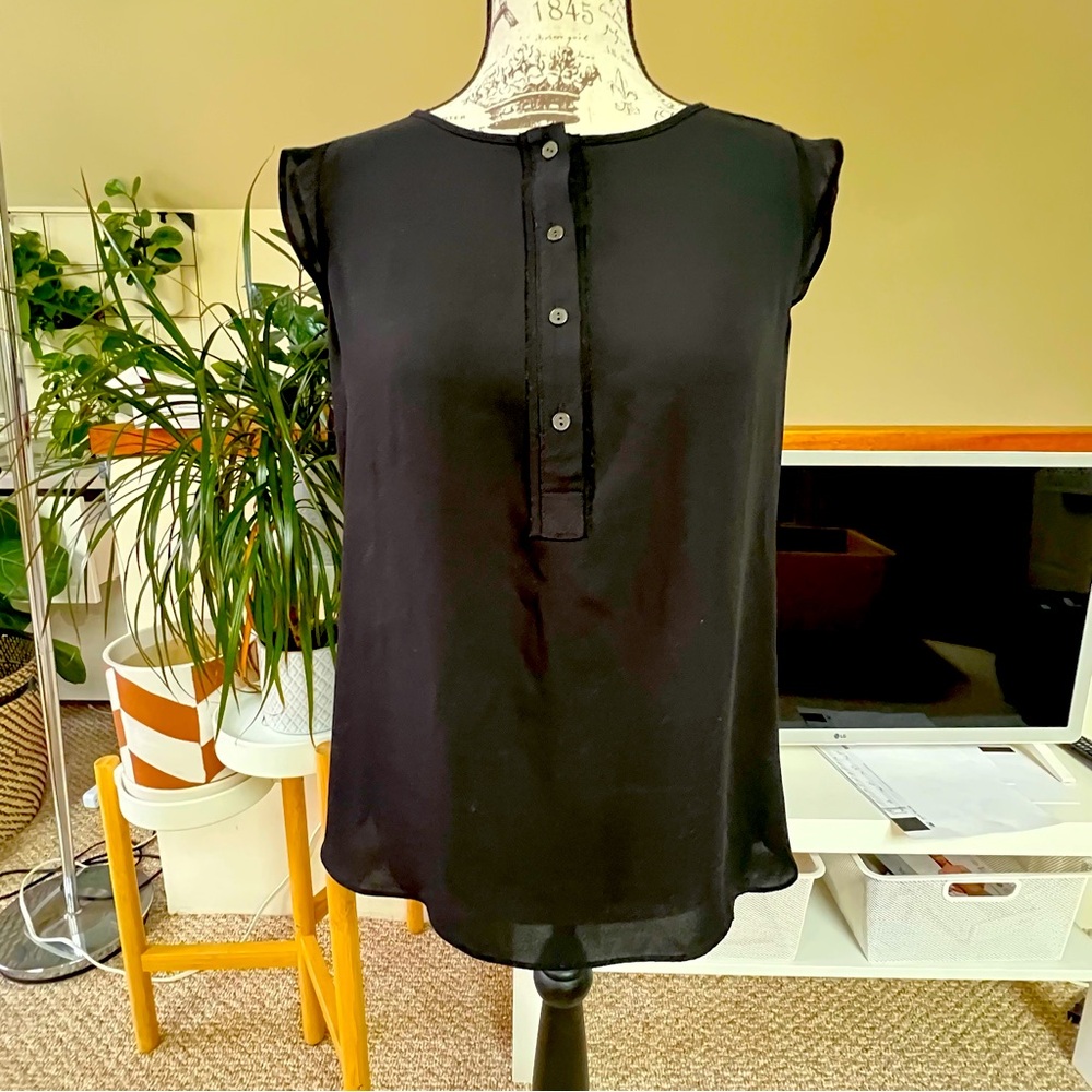 LOFT ruffle henley sleeveless tank top blouse S